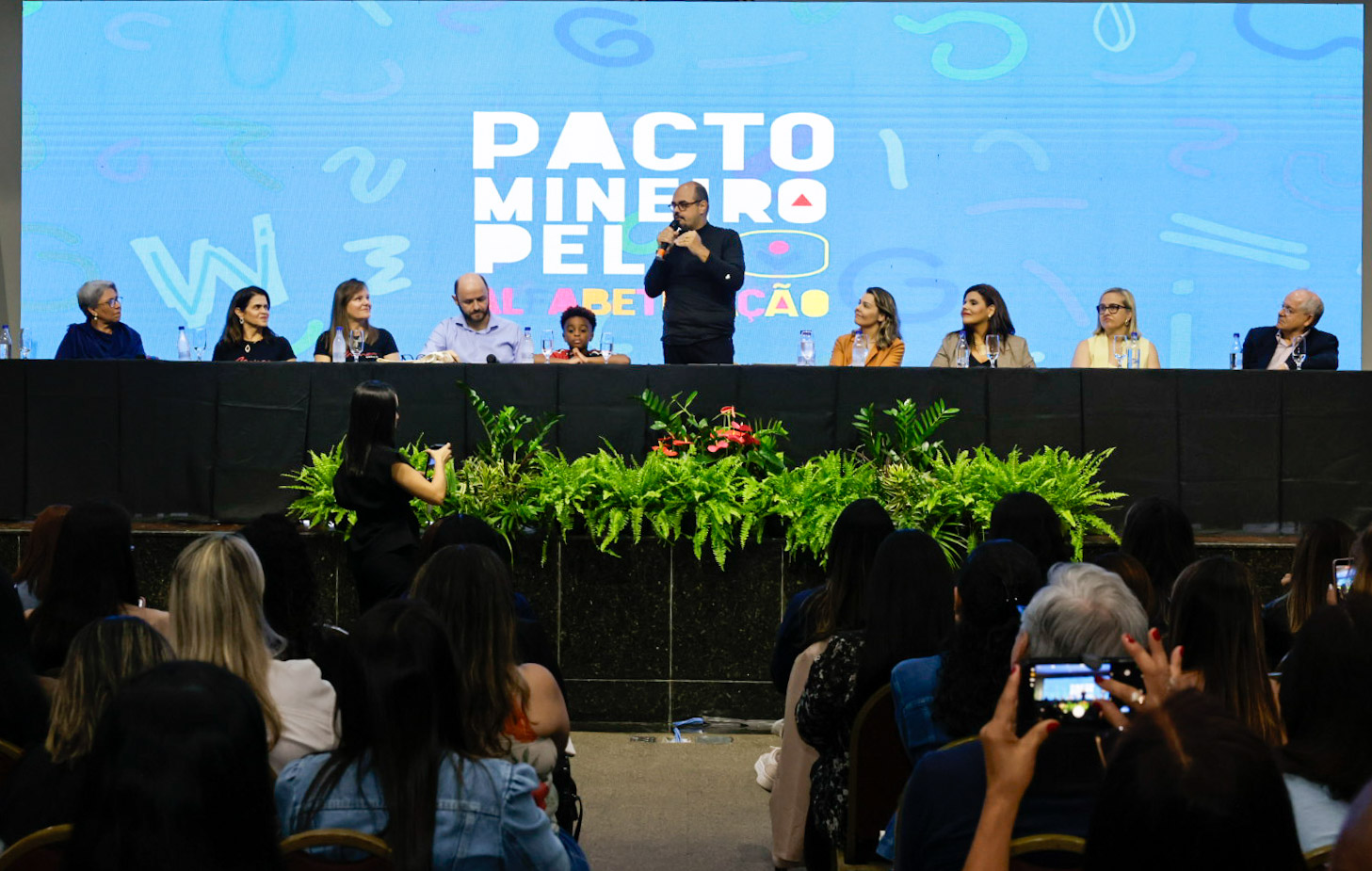 Governo de Minas inicia Ciclo Formativo do Pacto pela Alfabetização com foco na formação de mais de 30 mil educadores
