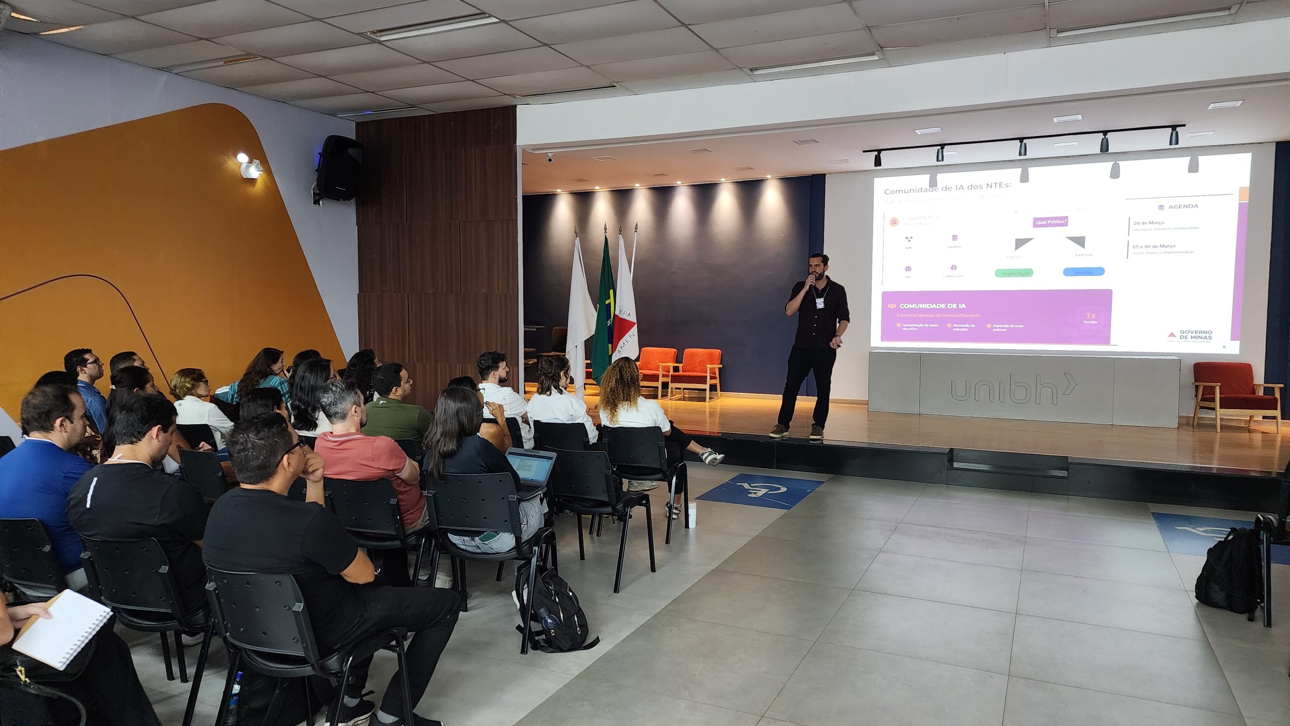 Formação presencial debate tecnologias pedagógicas e inteligência artificial na Rede Estadual